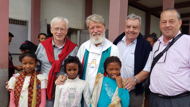 Pere Pedro Coop sciez madagascar-Afdi.